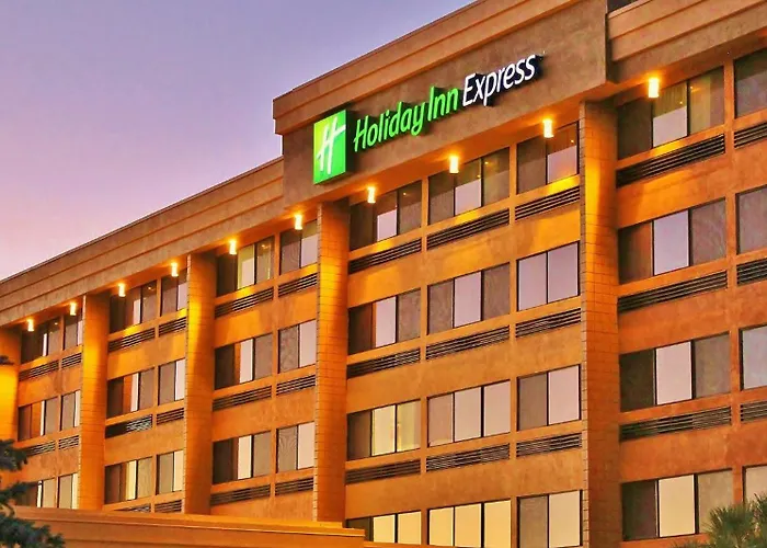 Express By Ihg Hotel 2*