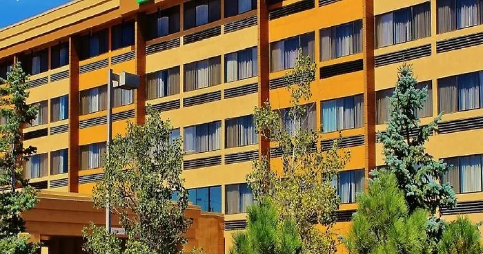 Express By Ihg Hotel 2*